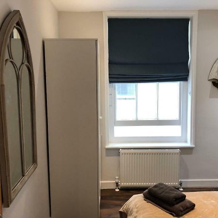 Modern One Bedroom Apartment Near The Seafront Portsmouth Buitenkant foto
