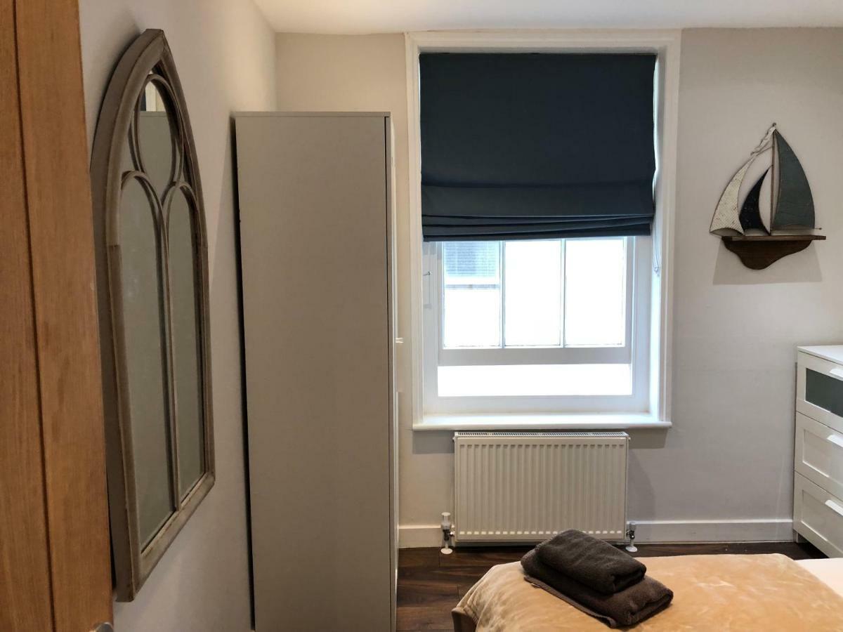 Modern One Bedroom Apartment Near The Seafront Portsmouth Buitenkant foto